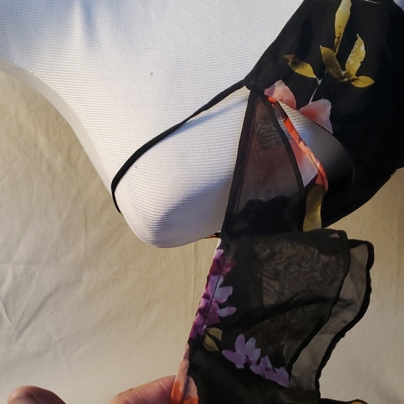 Lulu's Floral High Low Dress SZ XS NWT - Picture 3 of 10